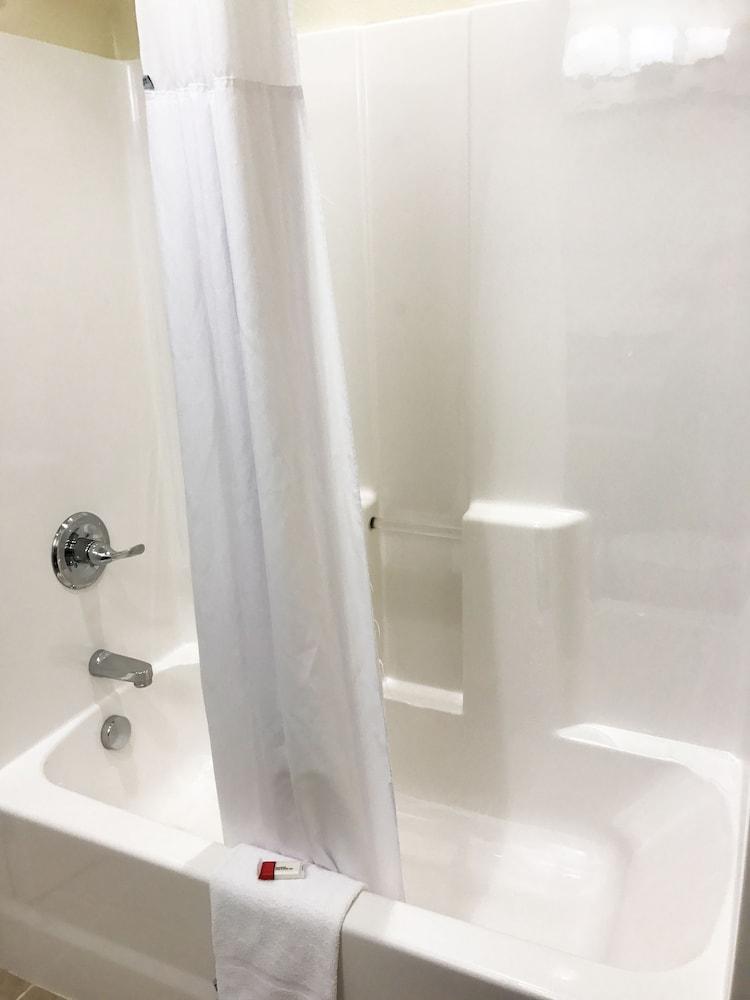Quality Inn & Suites Caldwell I-77 Zewnętrze zdjęcie